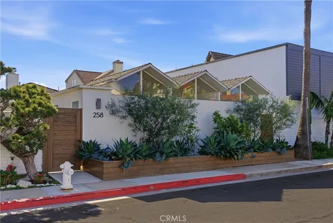 $2,499,000 | 258 Walnut Street, Newport Beach, CA 92663