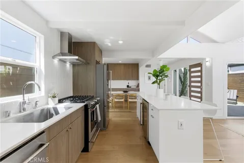 $2,499,000 | 258 Walnut Street, Newport Beach, CA 92663