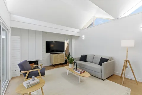$2,499,000 | 258 Walnut Street, Newport Beach, CA 92663