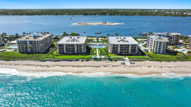 $2,895,000 | 3140 South Ocean Boulevard, Unit 502S, Palm Beach, FL 33480