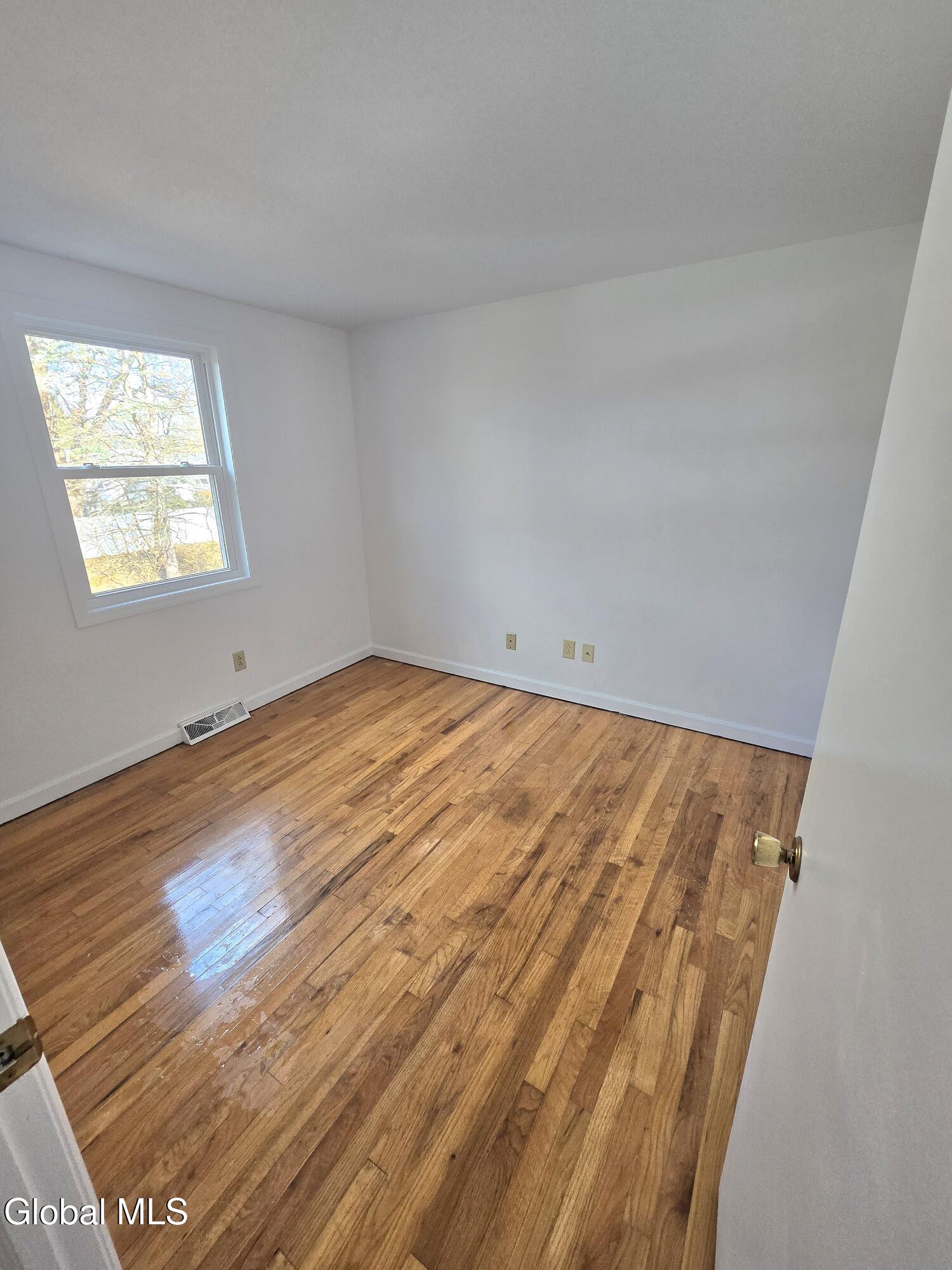 19 Commodore Street, Unit A Colonie, NY 12205 - Photo 15 of 23 20251118_095637