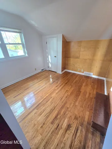 $2,400 | 19 Commodore Street, Unit A, Colonie, NY 12205