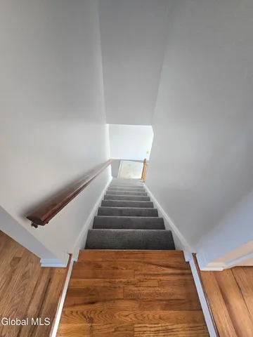 $2,400 | 19 Commodore Street, Unit A, Colonie, NY 12205