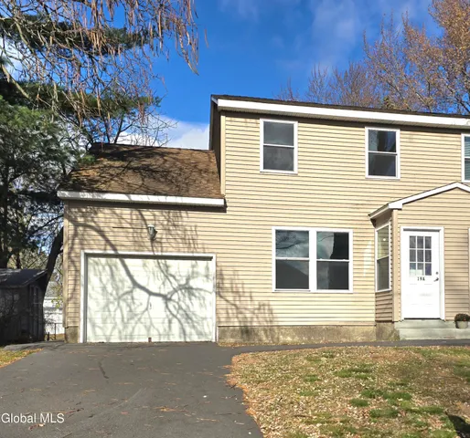 $2,400 | 19 Commodore Street, Unit A, Colonie, NY 12205
