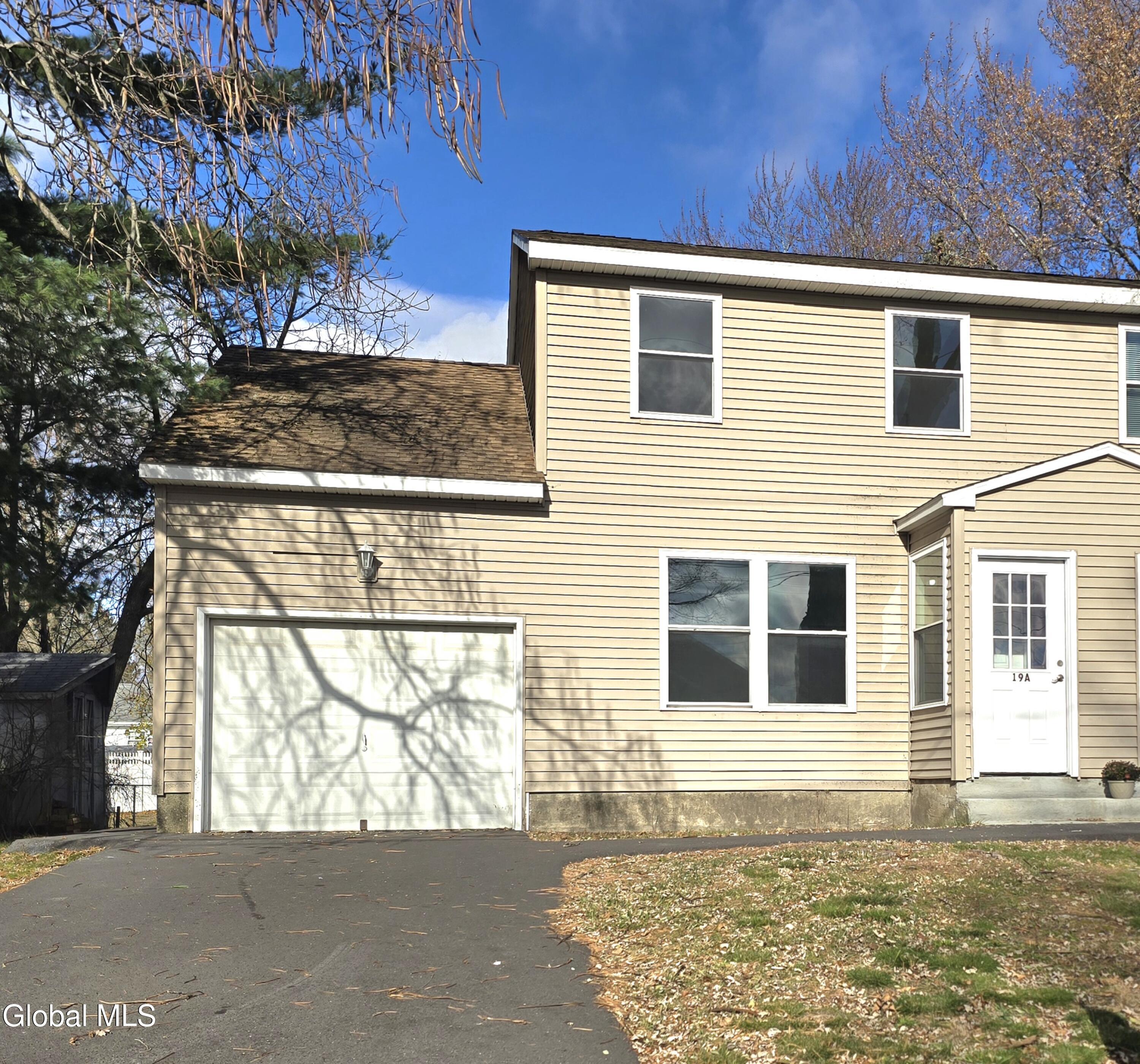 19 Commodore Street, Unit A Colonie, NY 12205 - Photo 2 of 23 20251118_100536