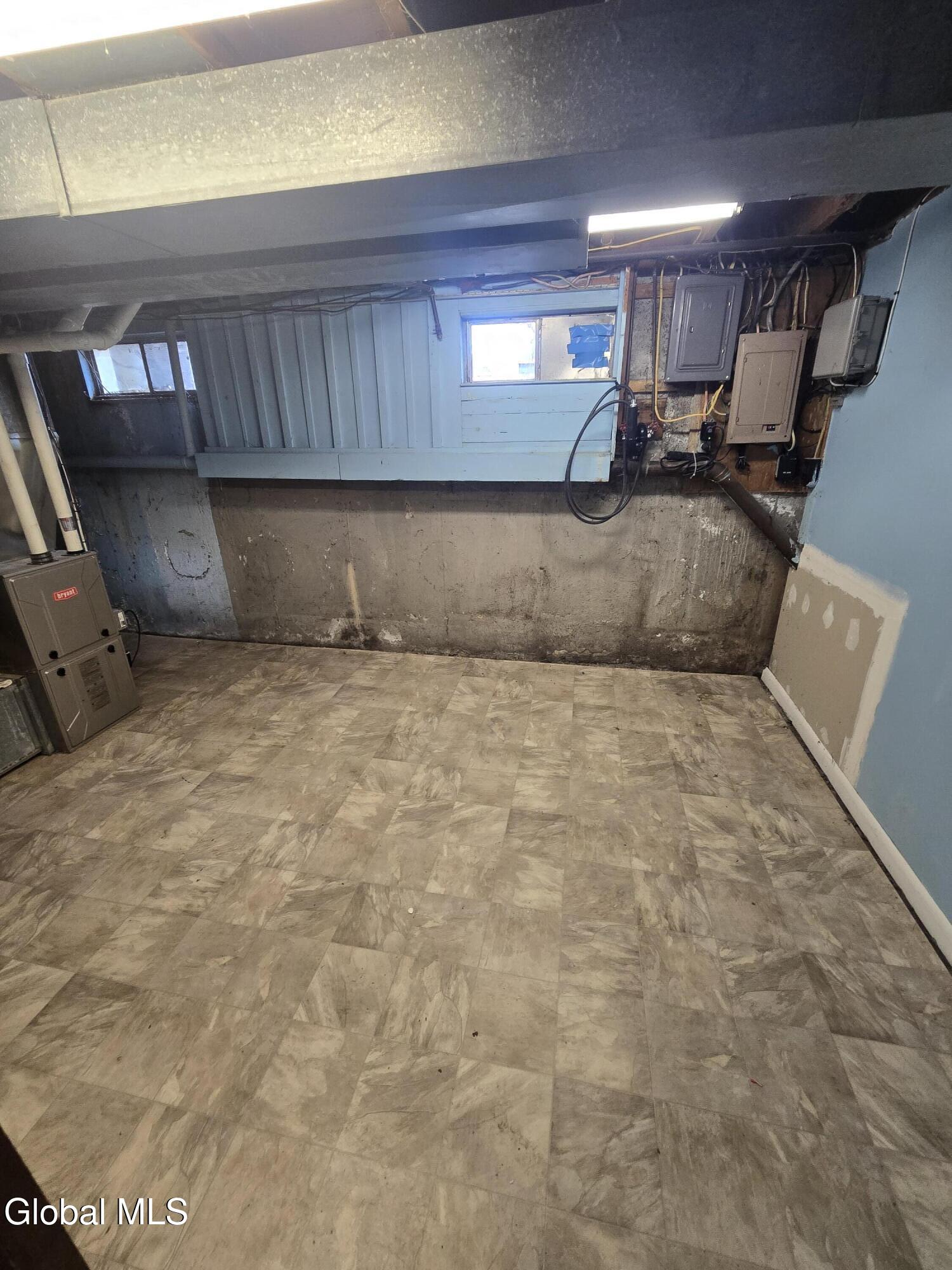 19 Commodore Street, Unit A Colonie, NY 12205 - Photo 22 of 23 20251118_100014