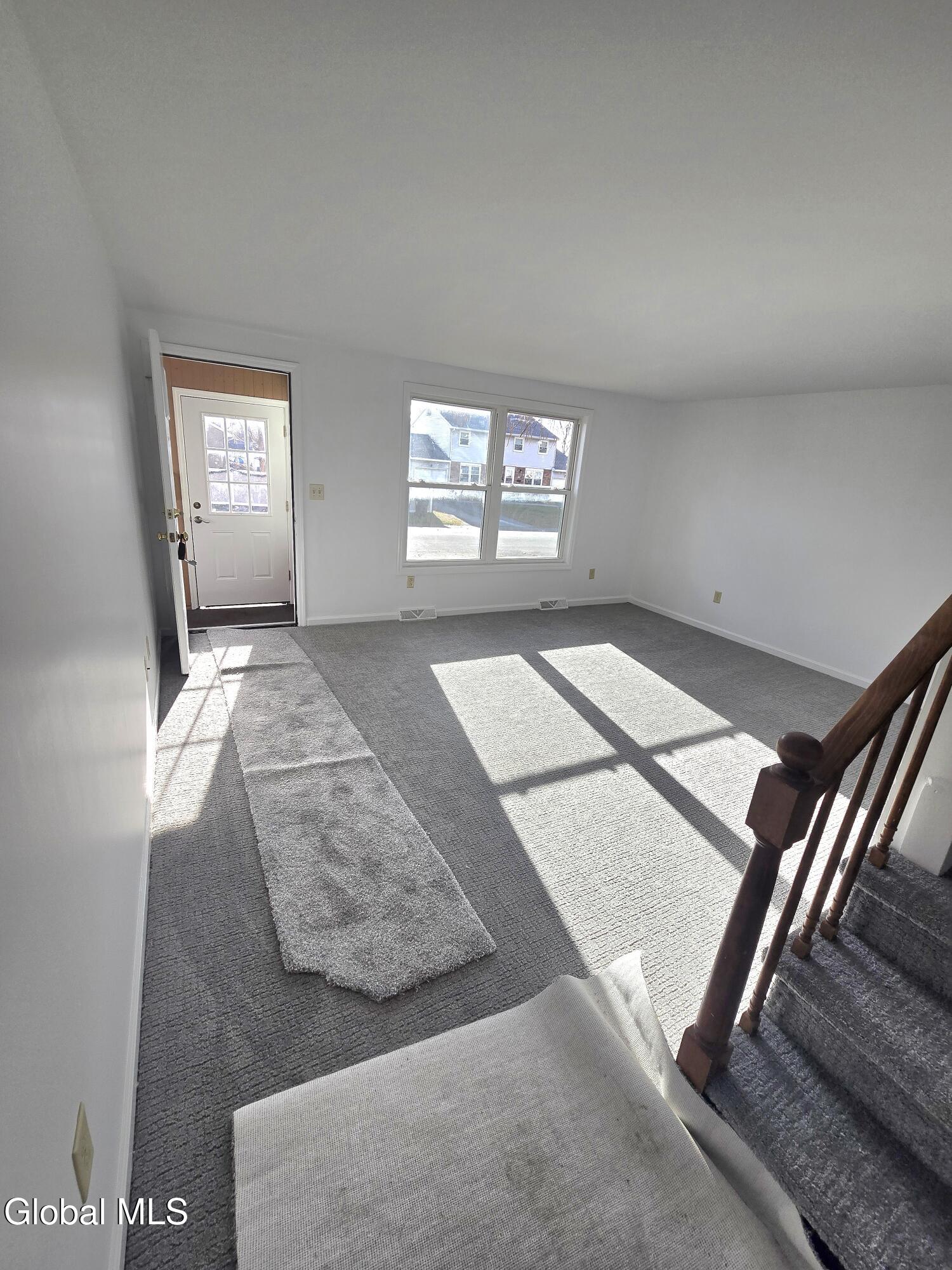 19 Commodore Street, Unit A Colonie, NY 12205 - Photo 5 of 23 20251118_095315