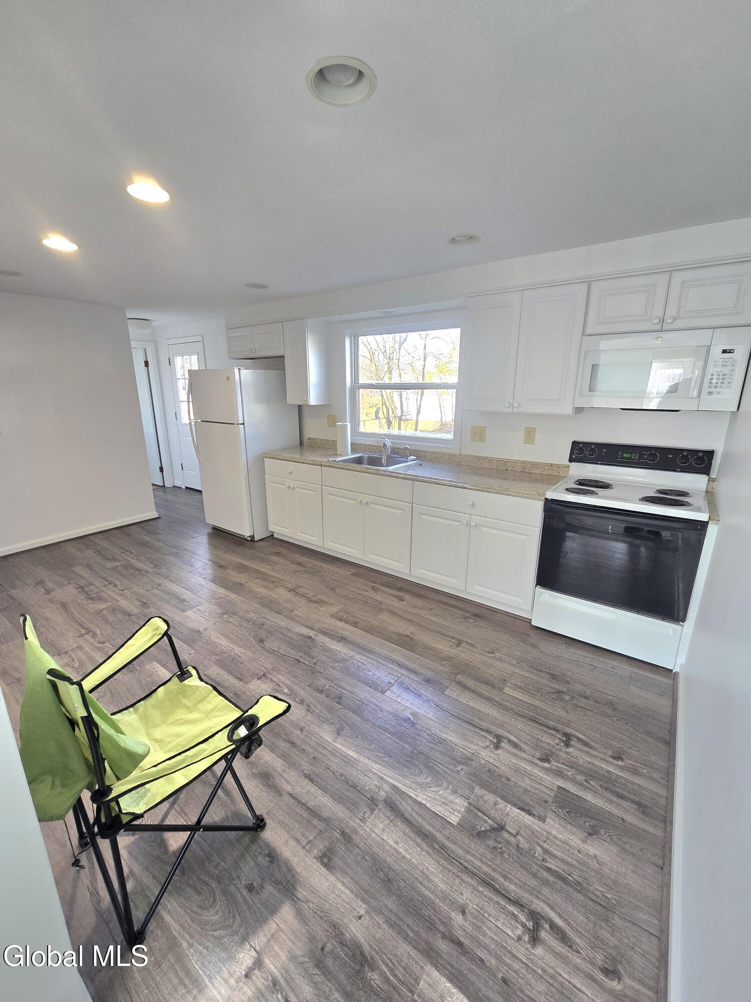 19 Commodore Street, Unit A Colonie, NY 12205 - Photo 6 of 23 20251118_095310