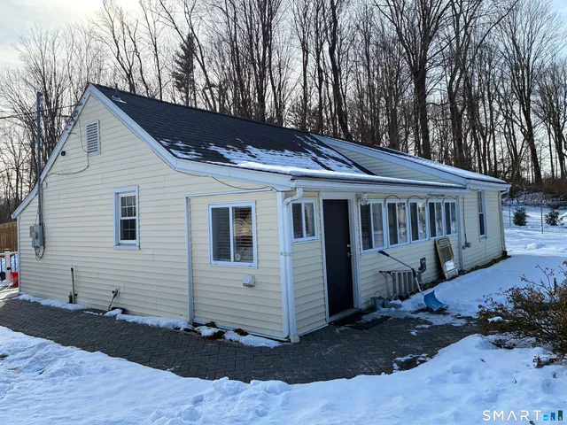 $2,350 | 159 Purdy Hill Road, Monroe, CT 06468