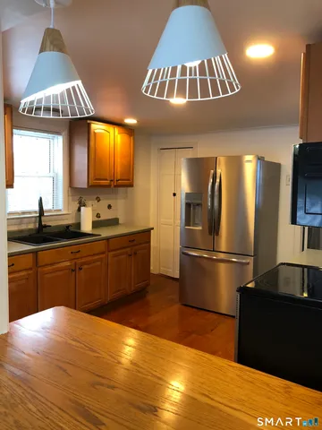 $2,350 | 159 Purdy Hill Road, Monroe, CT 06468