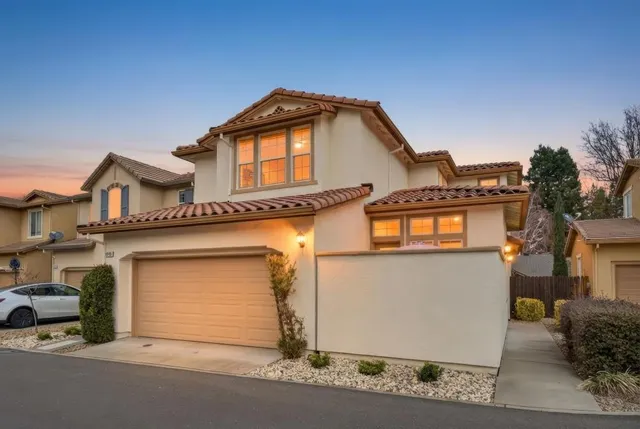 $683,500 | 6679 Surfside Way, Sacramento, CA 95831