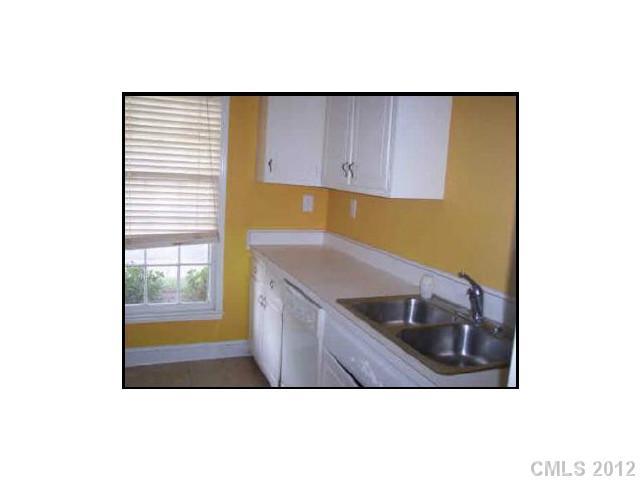 8404 Knights Bridge Road, Unit 130 Charlotte, NC 28210 - Photo 5 of 8 Gallery Image 5