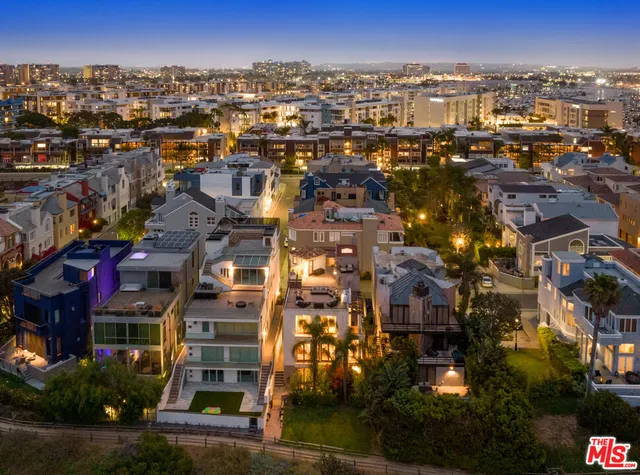 $16,500 | 4115 Roma Court, Marina del Rey, CA 90292