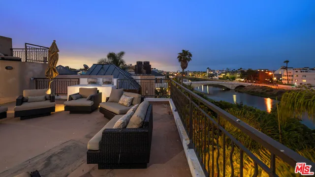 $16,500 | 4115 Roma Court, Marina del Rey, CA 90292