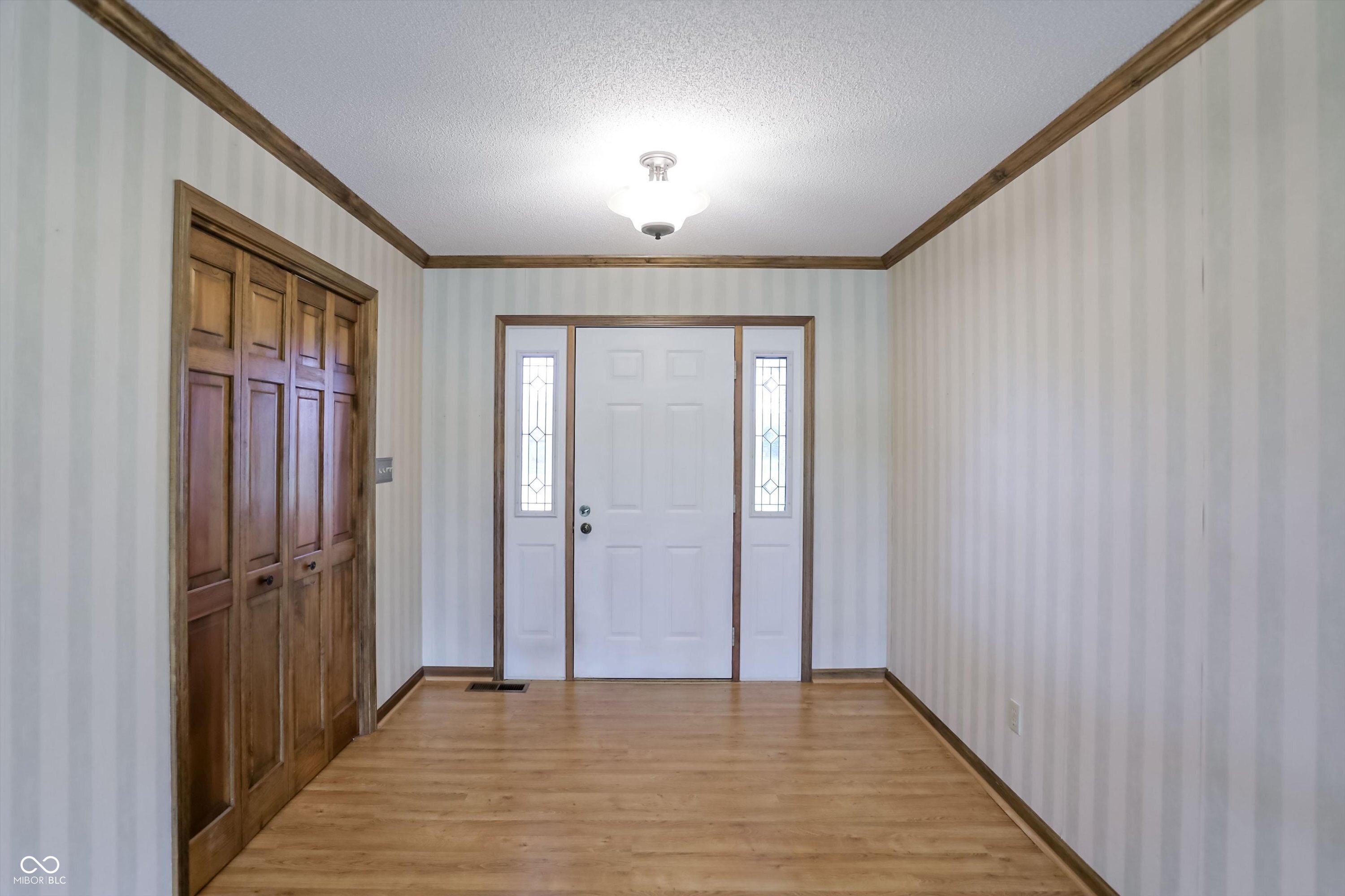 1076 Chipmunk Lane Pendleton, IN 46064 - Photo 3 of 54