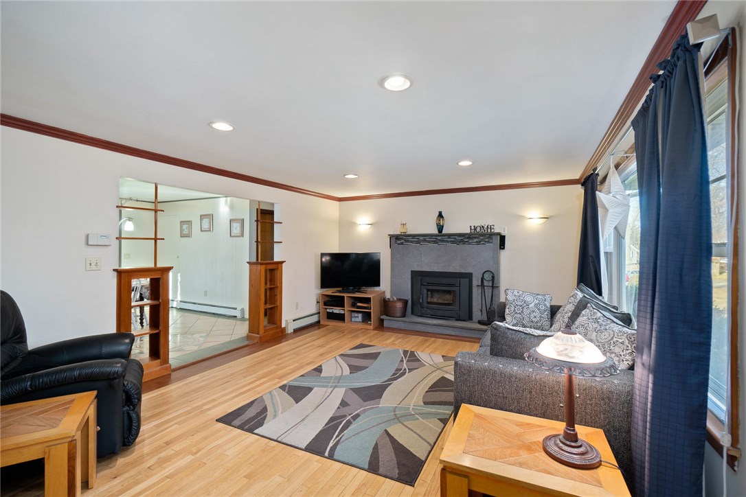 204 Hanton Road North Smithfield, RI 02896 - Photo 15 of 40 Gallery Image 15