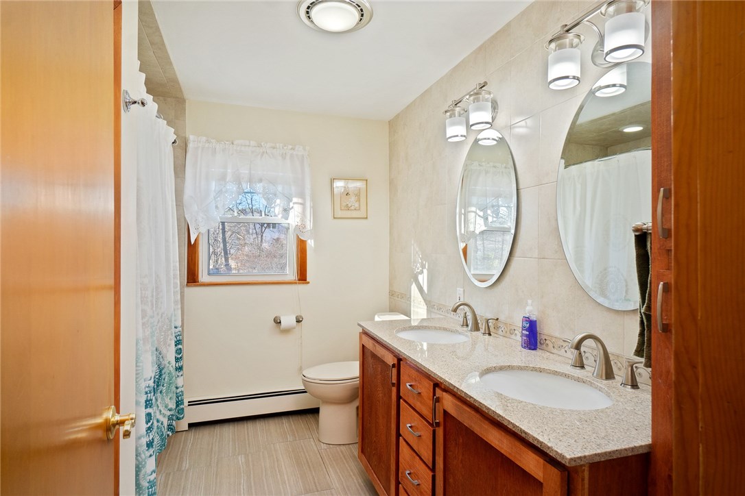 204 Hanton Road North Smithfield, RI 02896 - Photo 19 of 40 Gallery Image 19