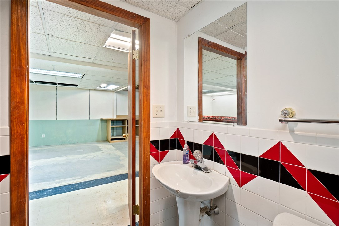 204 Hanton Road North Smithfield, RI 02896 - Photo 30 of 40 Gallery Image 30