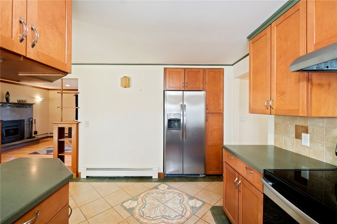 204 Hanton Road North Smithfield, RI 02896 - Photo 10 of 40 Gallery Image 10