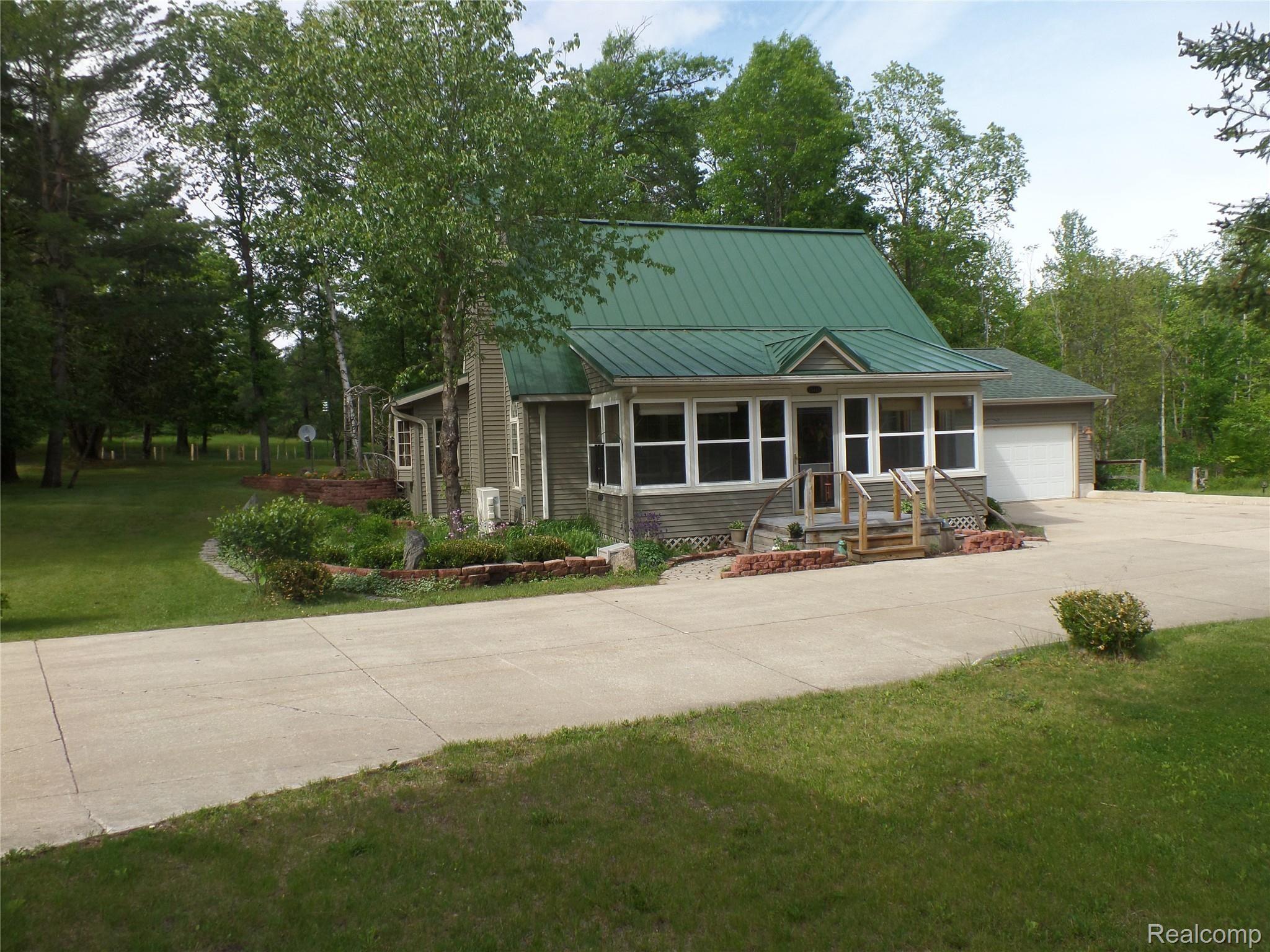 13445 Shippy Road Southwest Fife Lake, MI 49633 - Photo 4 of 80 SAM_9322.JPG