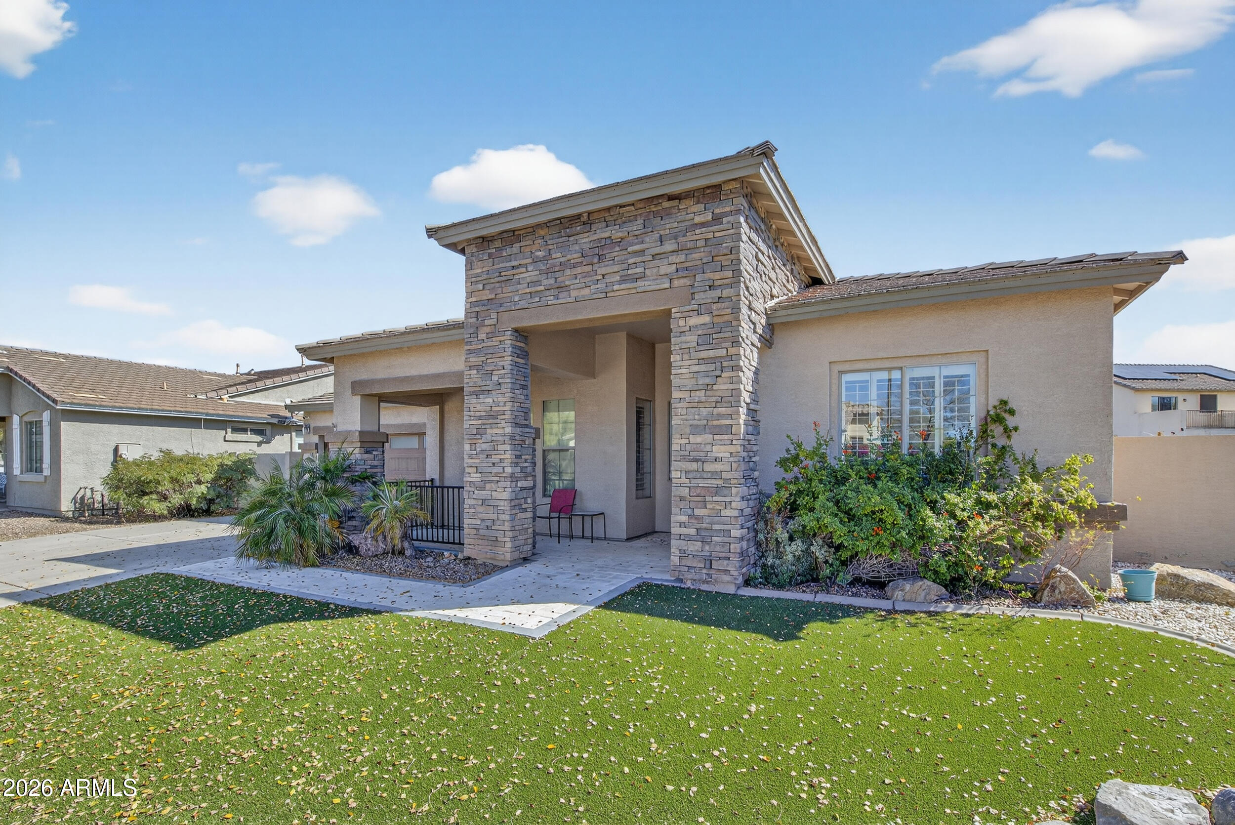 2969 South Martingale Road Gilbert, AZ 85295 - Photo 4 of 40