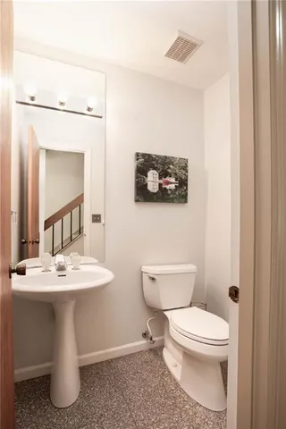 $2,200 | 804 Fairways Drive, Oakmont, PA 15139