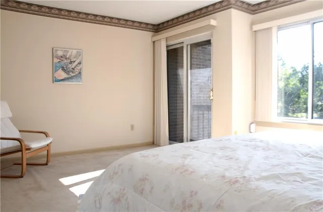 $2,200 | 804 Fairways Drive, Oakmont, PA 15139