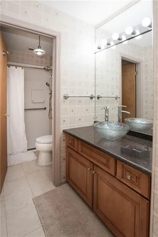 $2,200 | 804 Fairways Drive, Oakmont, PA 15139