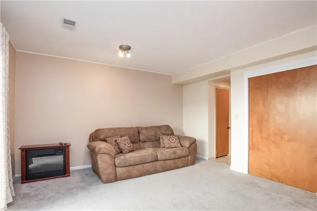 $2,200 | 804 Fairways Drive, Oakmont, PA 15139