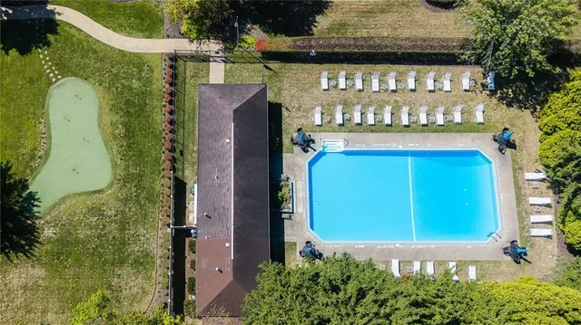 $2,200 | 804 Fairways Drive, Oakmont, PA 15139