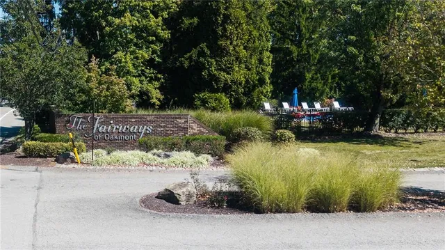 $2,200 | 804 Fairways Drive, Oakmont, PA 15139