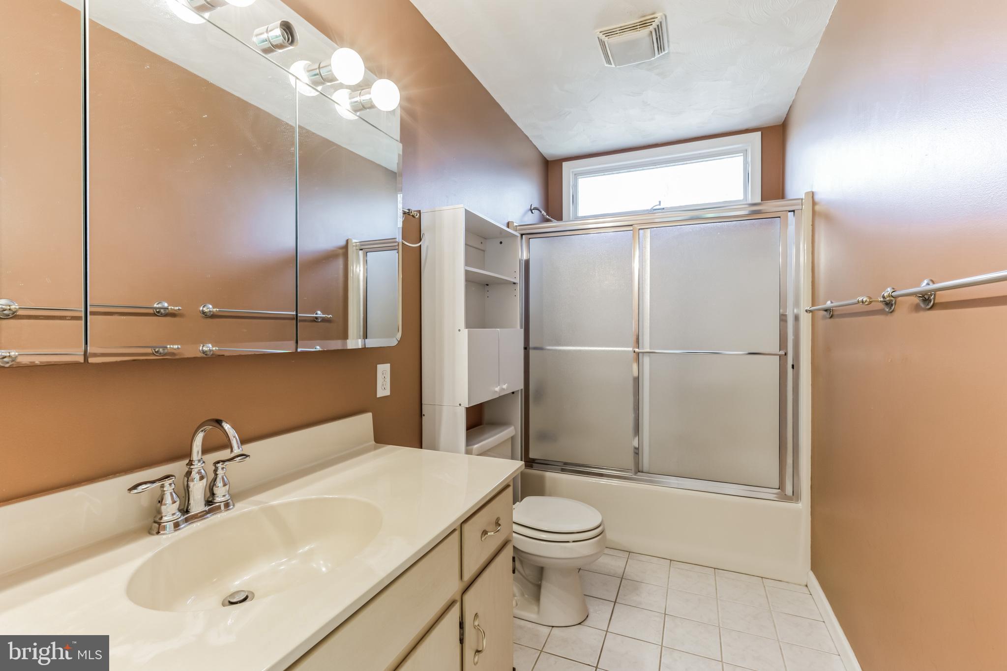 2428 Gramm Road Pennsburg, PA 18073 - Photo 34 of 54 Gallery Image 34