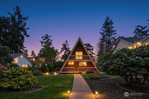 $865,000 | 595 Race Road, Coupeville, WA 98239