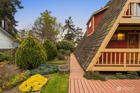 $865,000 | 595 Race Road, Coupeville, WA 98239