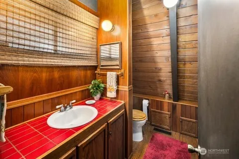 $865,000 | 595 Race Road, Coupeville, WA 98239