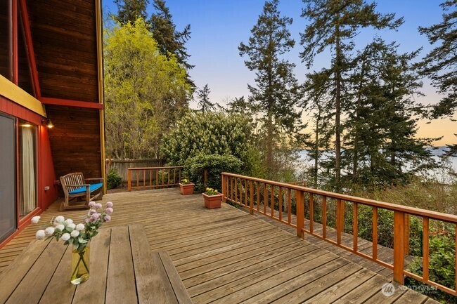 595 Race Road Coupeville, WA 98239 - Photo 4 of 38