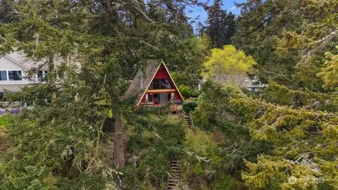 $865,000 | 595 Race Road, Coupeville, WA 98239