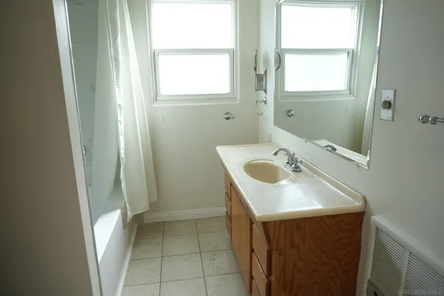 $3,300 | 3860 Paula Street, La Mesa, CA 91941