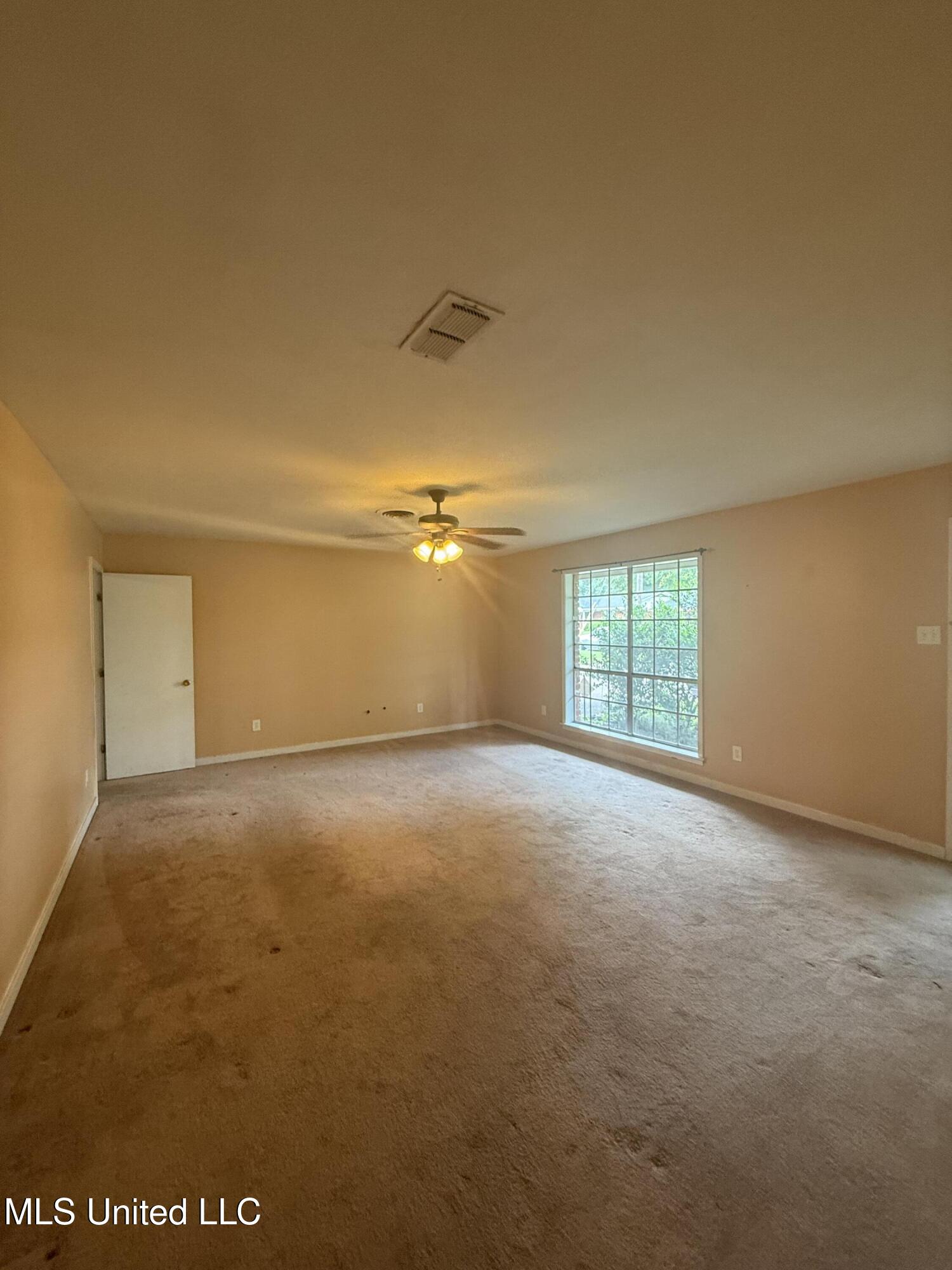 104 MacGregor Way Natchez, MS 39120 - Photo 6 of 31 IMG_4046