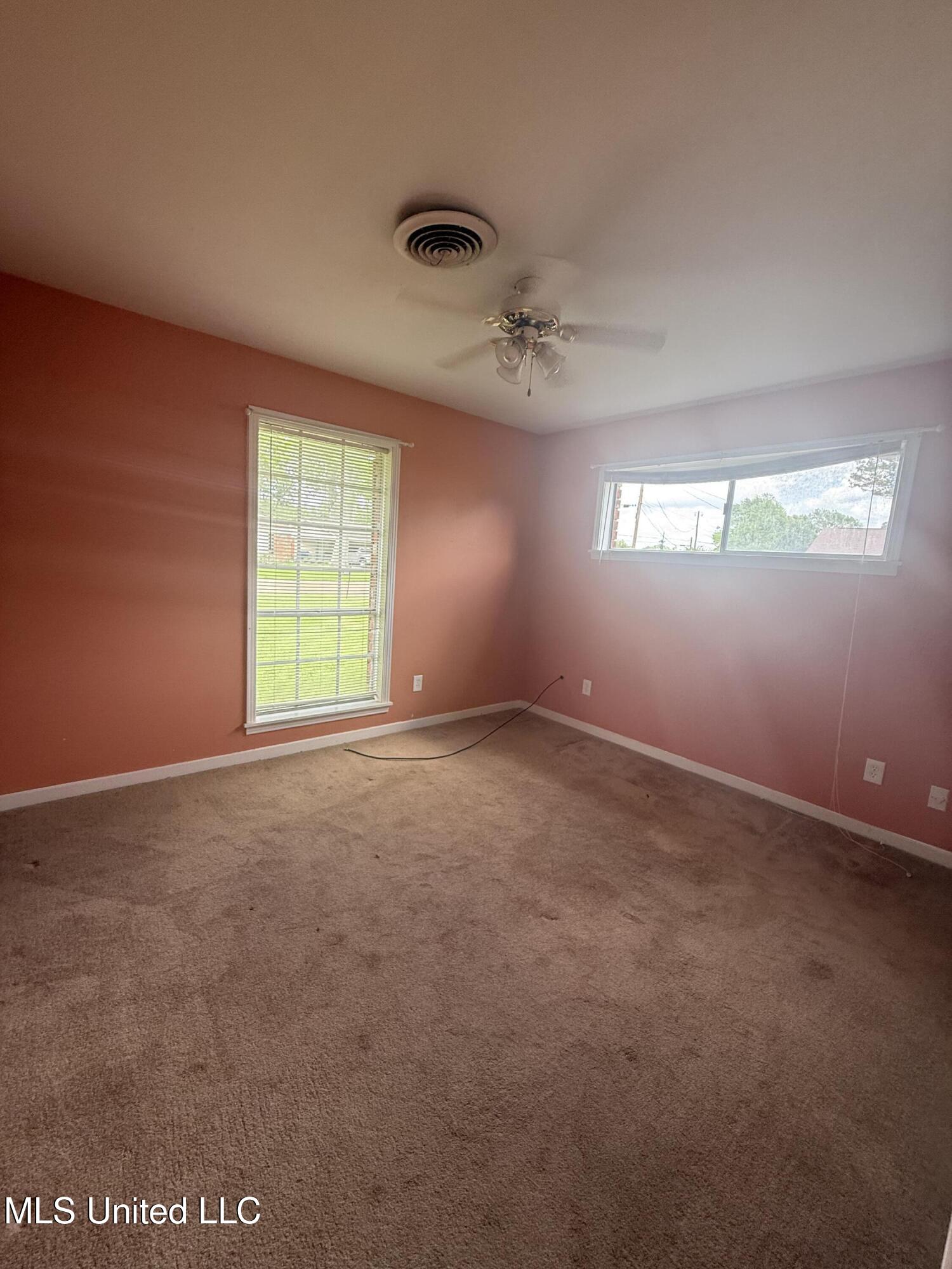 104 MacGregor Way Natchez, MS 39120 - Photo 8 of 31 IMG_4044