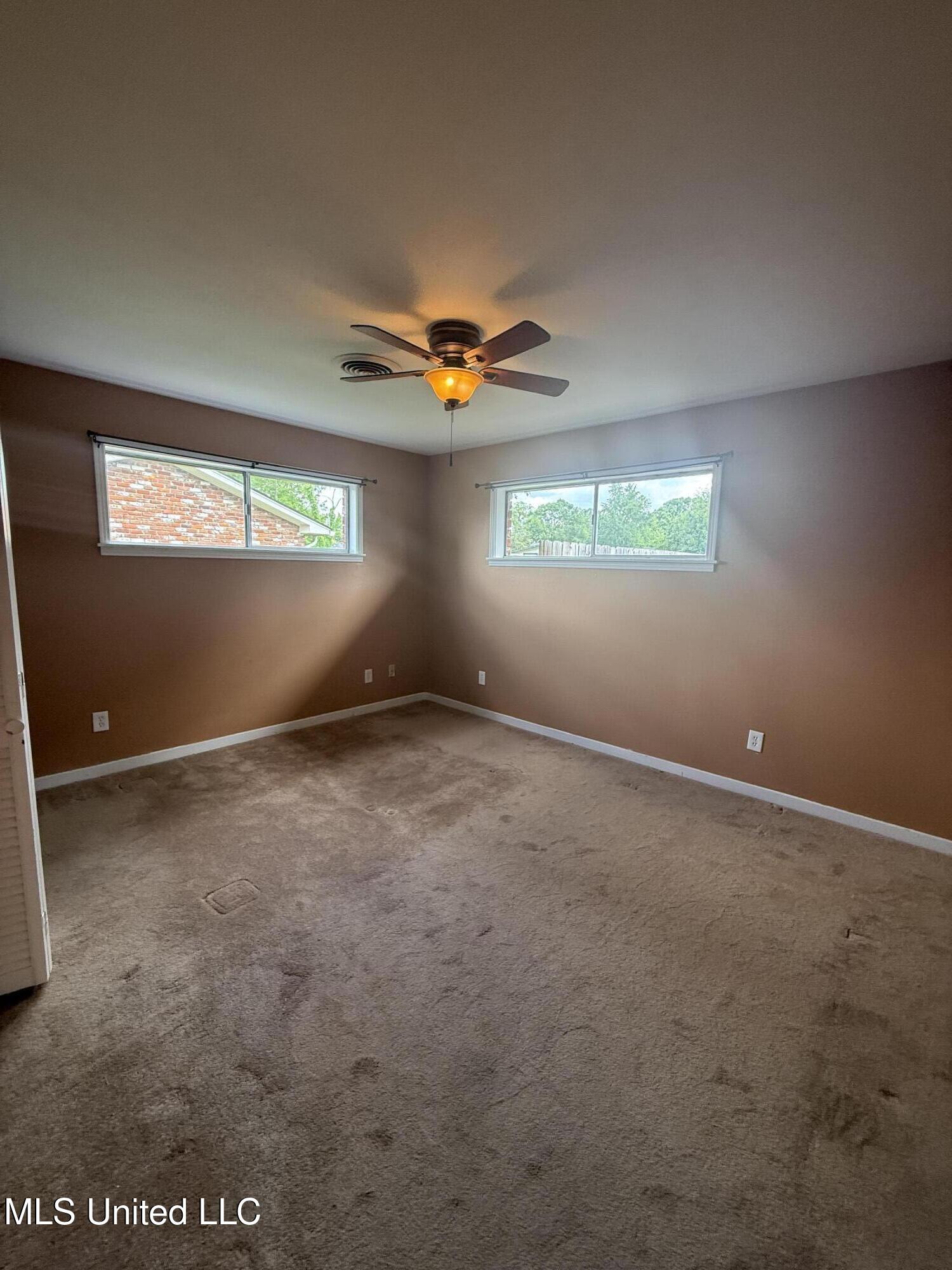 104 MacGregor Way Natchez, MS 39120 - Photo 10 of 31 IMG_4038