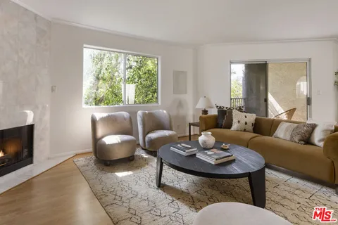 $949,000 | 4003 Sunset Drive, Unit 8, Los Angeles, CA 90027