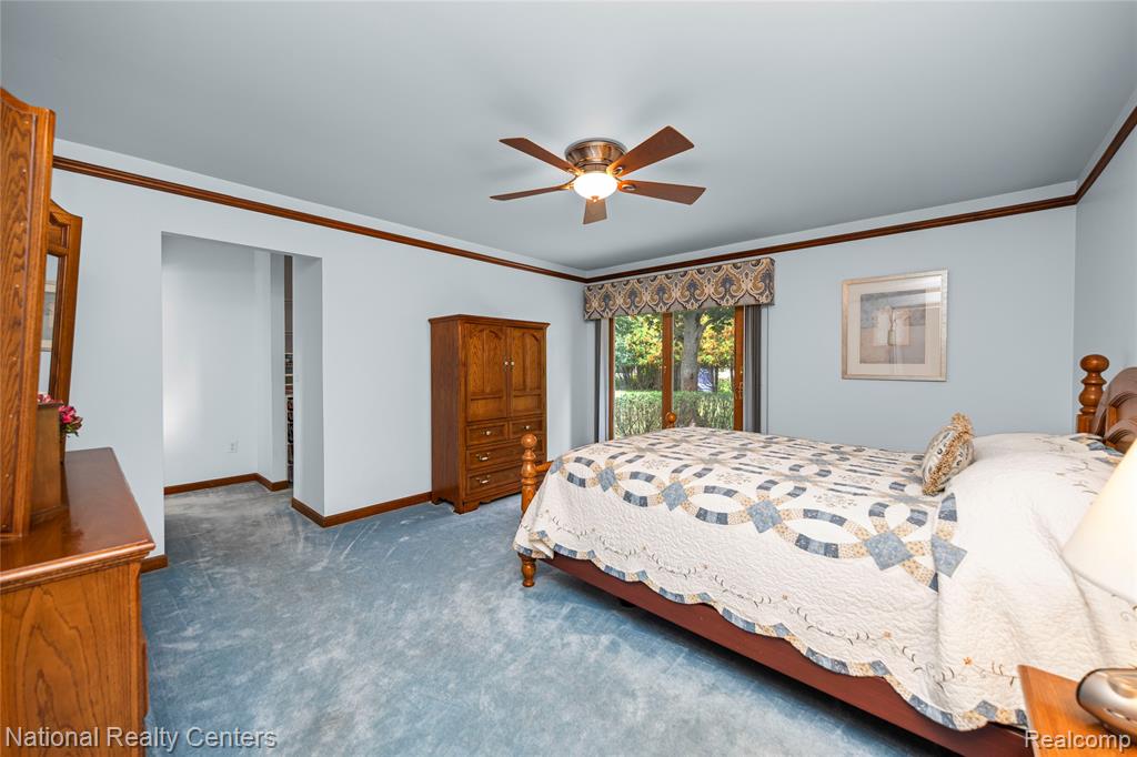 26131 Pleasant Valley Road Farmington Hills, MI 48331 - Photo 28 of 61