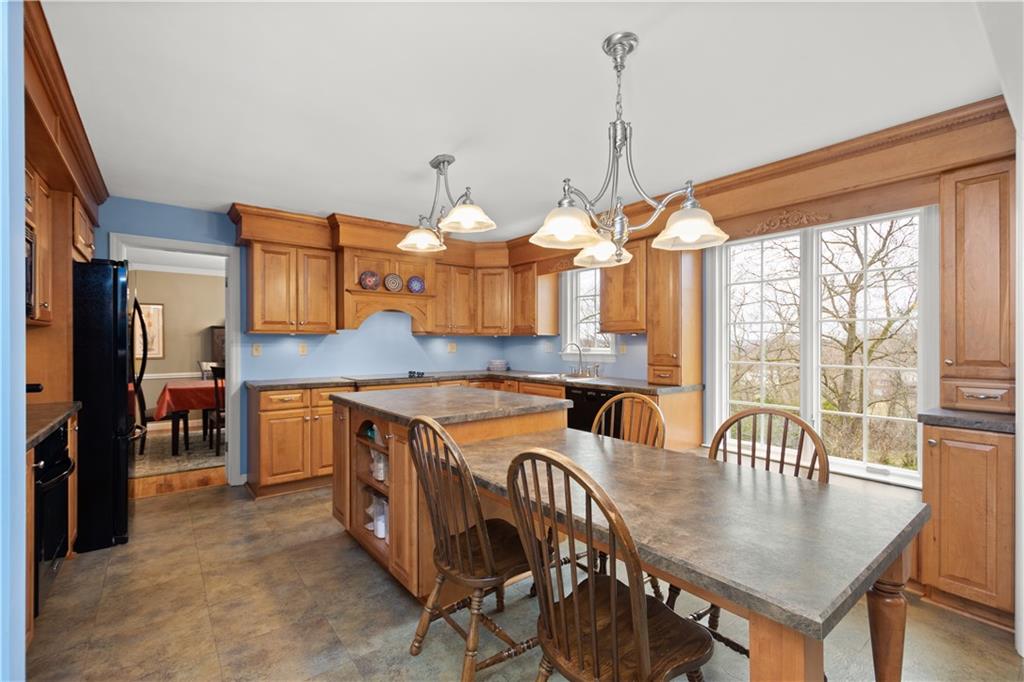 661 Harrogate Road Pittsburgh, PA 15241 - Photo 6 of 25 Gallery Image 6