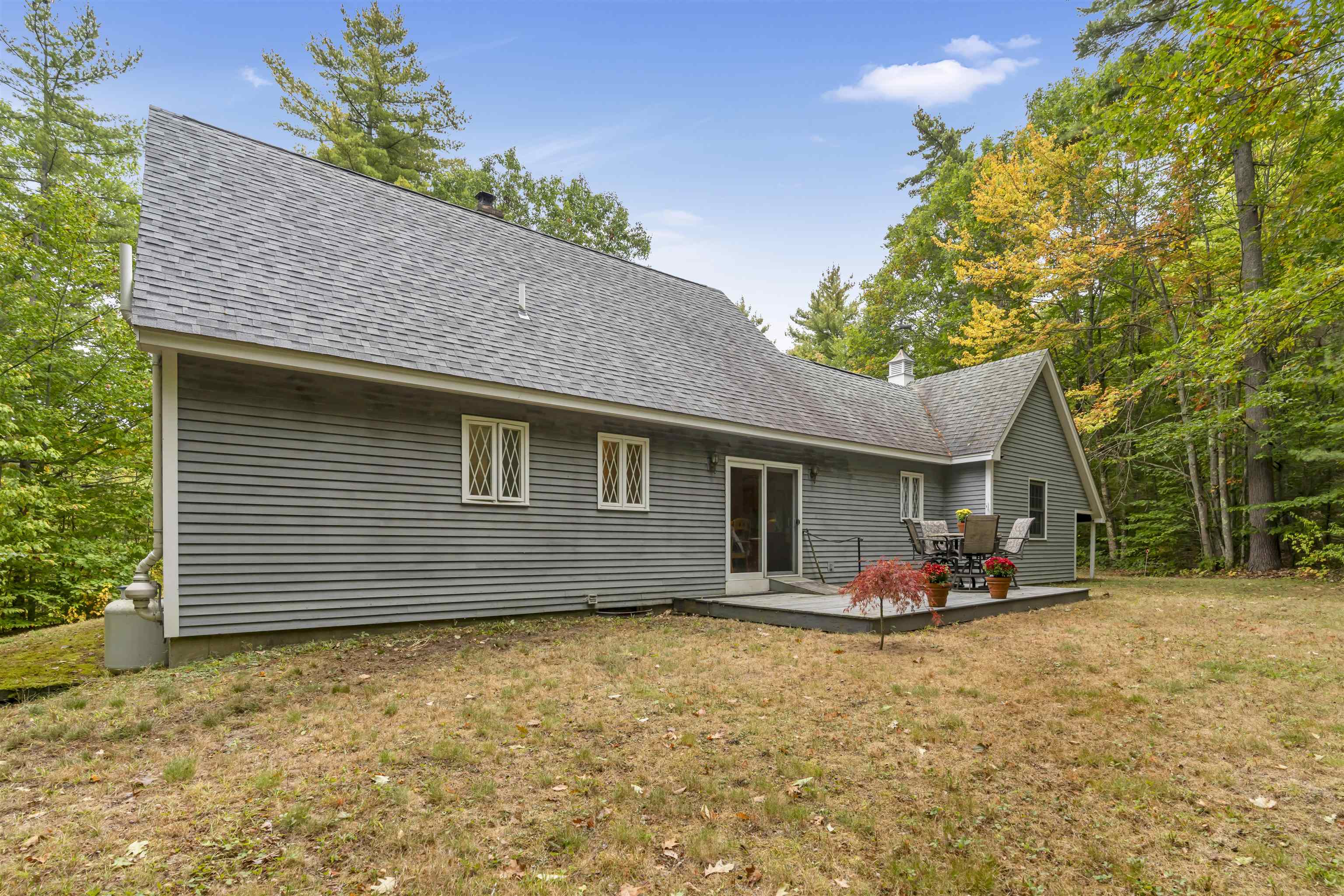 23 Friar Tuck Way Wolfeboro, NH 03894 - Photo 11 of 31