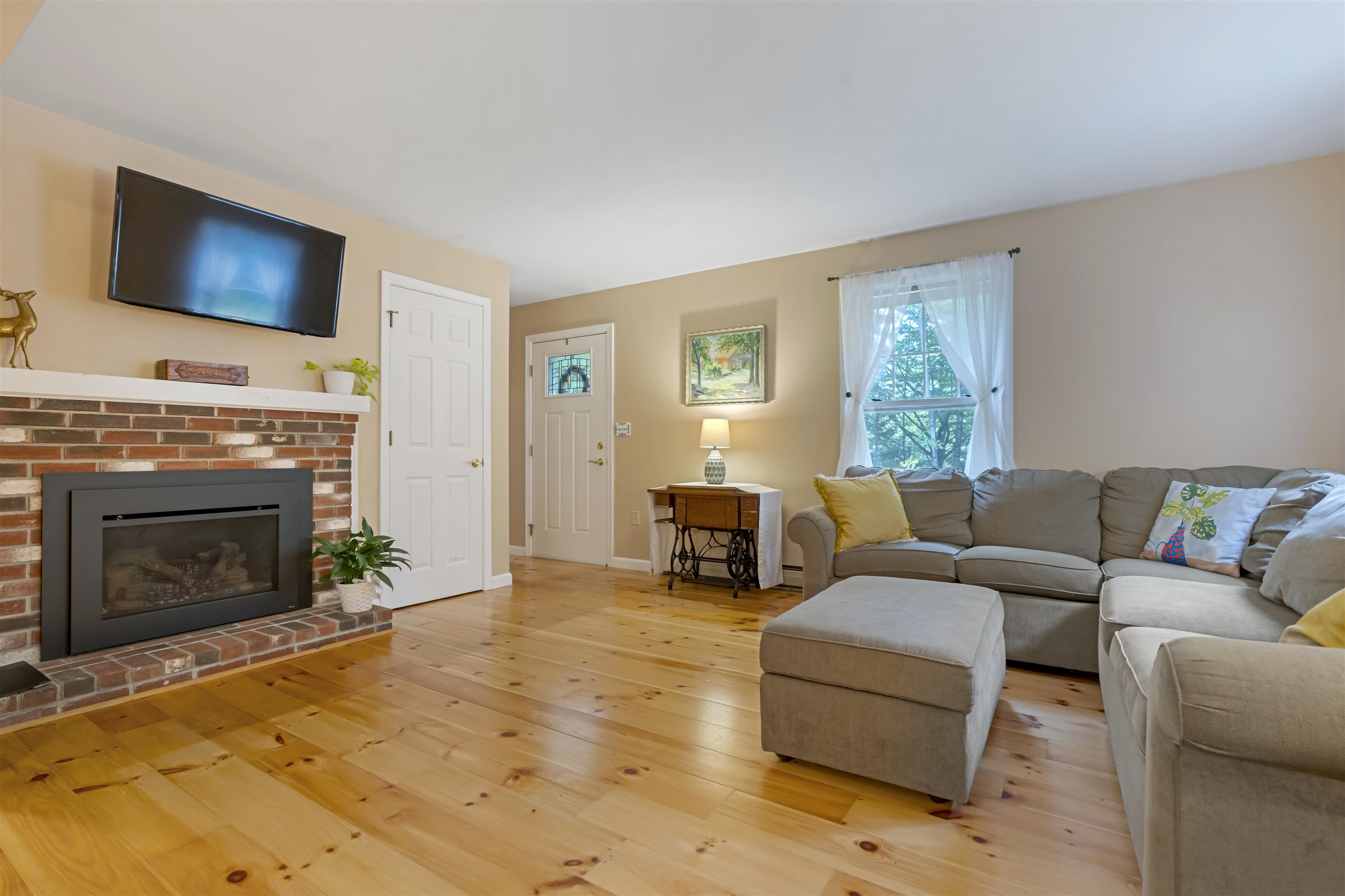 23 Friar Tuck Way Wolfeboro, NH 03894 - Photo 14 of 31