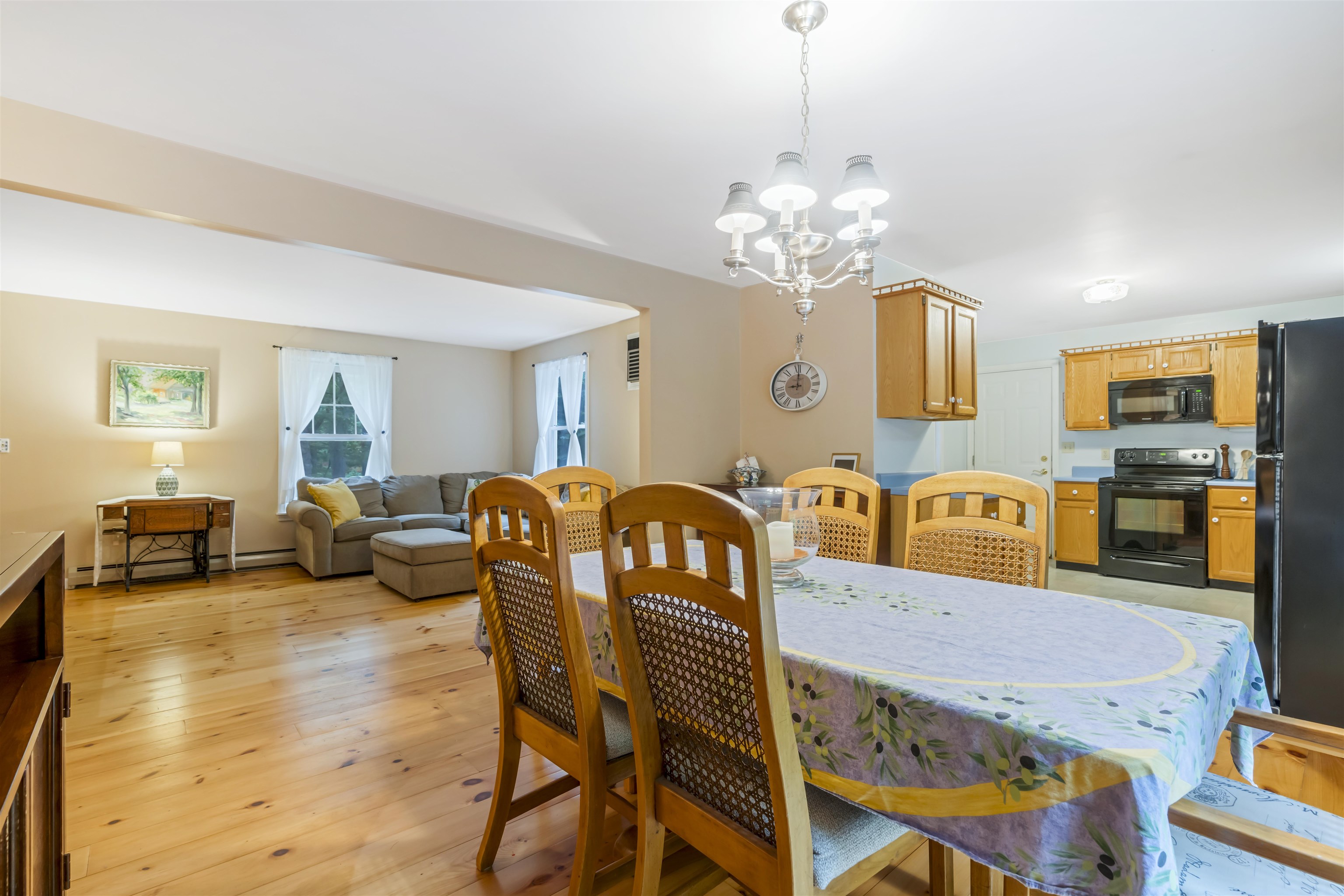 23 Friar Tuck Way Wolfeboro, NH 03894 - Photo 15 of 31