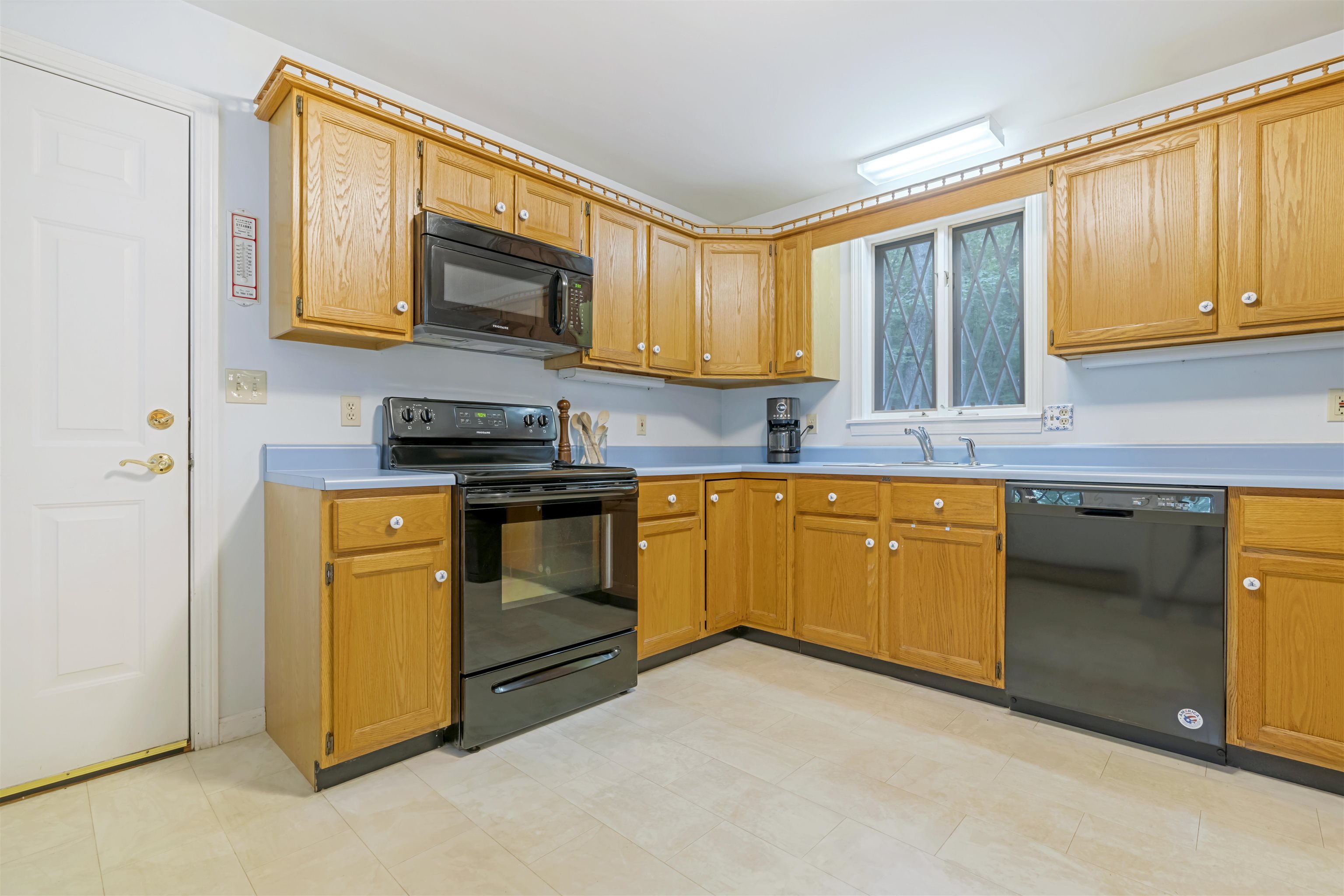 23 Friar Tuck Way Wolfeboro, NH 03894 - Photo 18 of 31