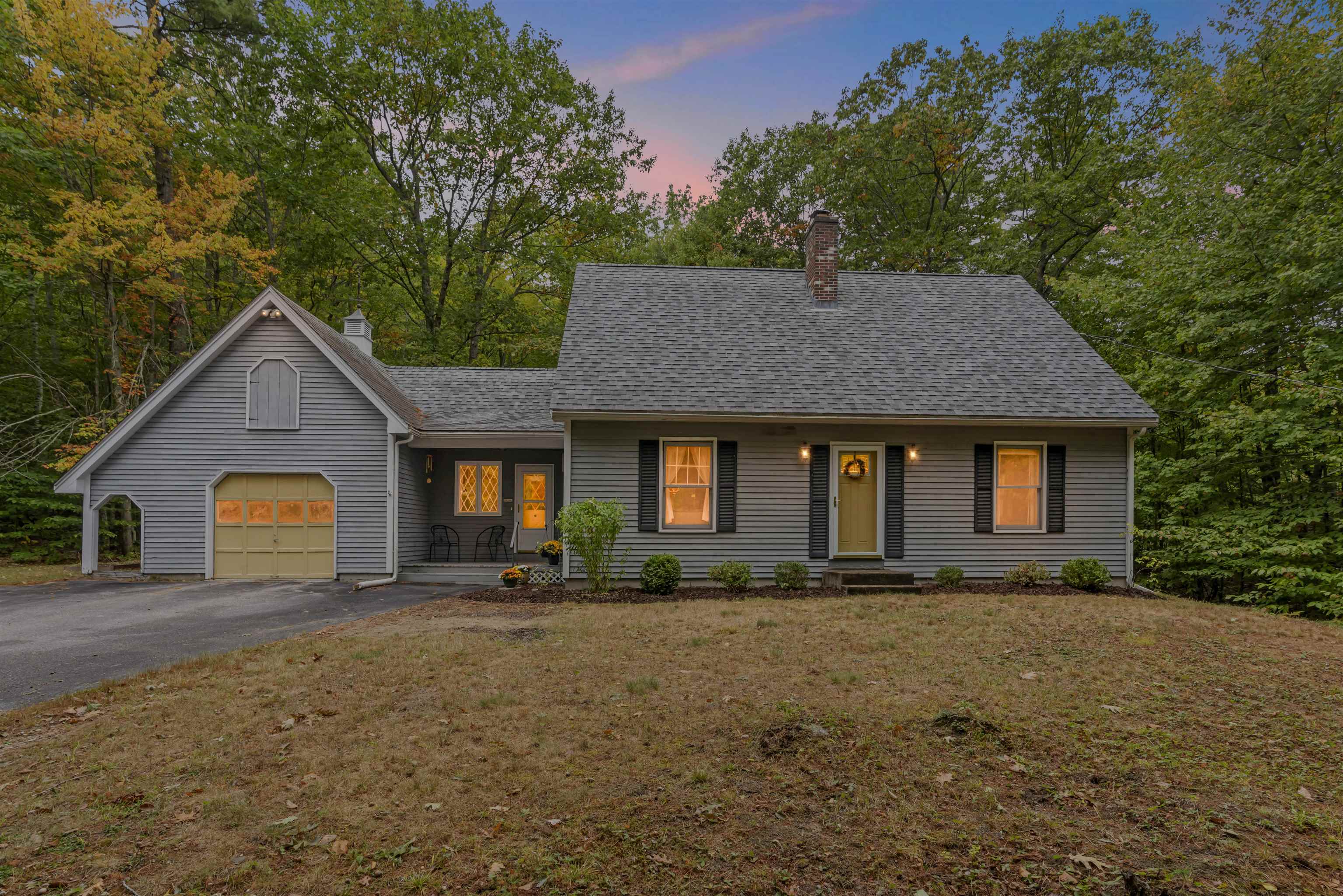 23 Friar Tuck Way Wolfeboro, NH 03894 - Photo 2 of 31