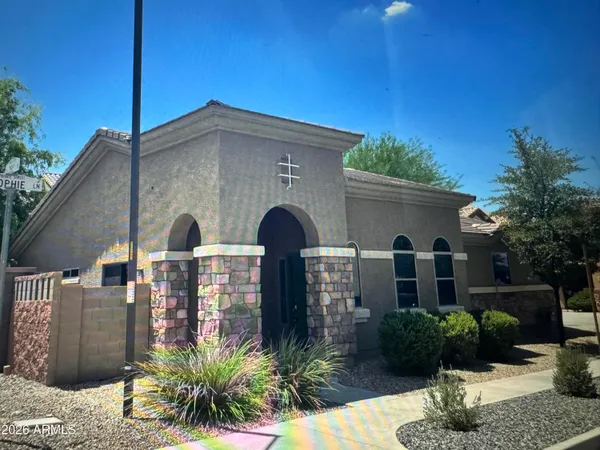 $395,000 | 3921 East Sophie Lane, Phoenix, AZ 85042